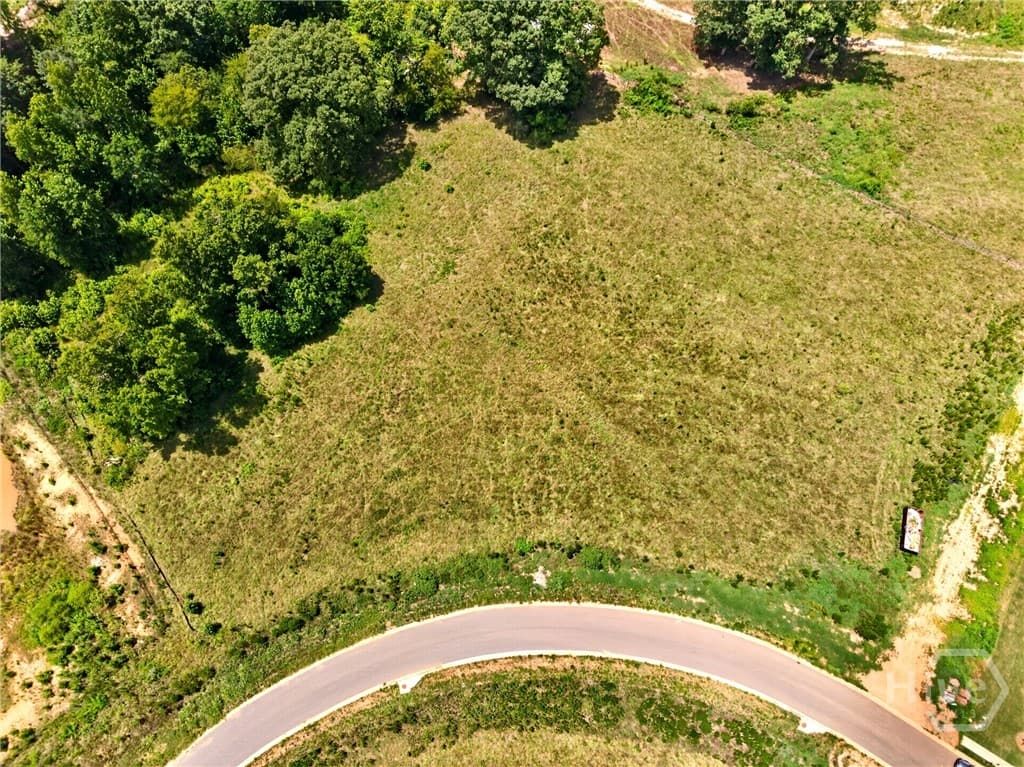 2528 Malcom Estates Drive - Photo 1