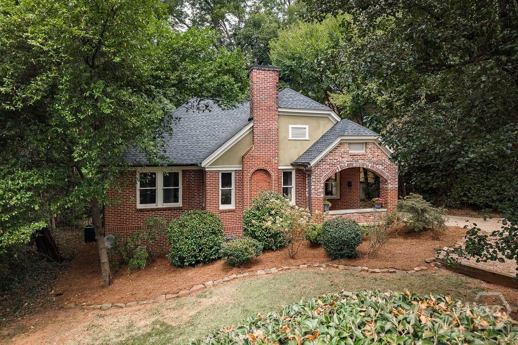 892 Hill Street - Photo 1