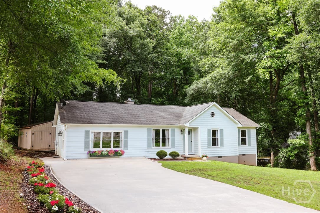 149 Hunters Crossing Road - Photo 1