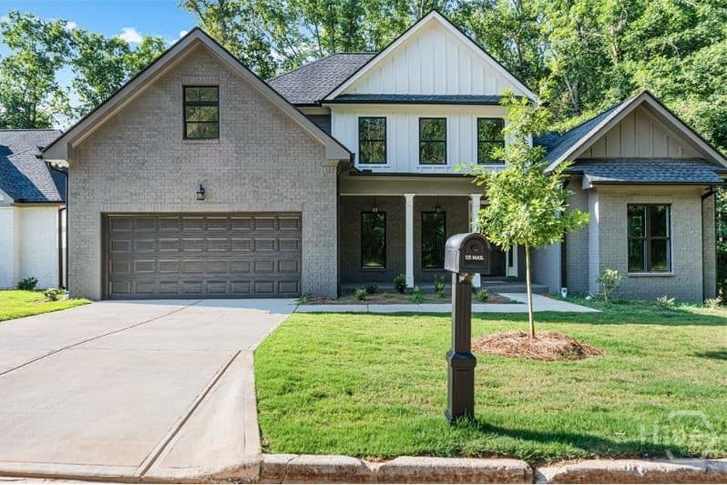 370 Ansley Drive - Photo 1