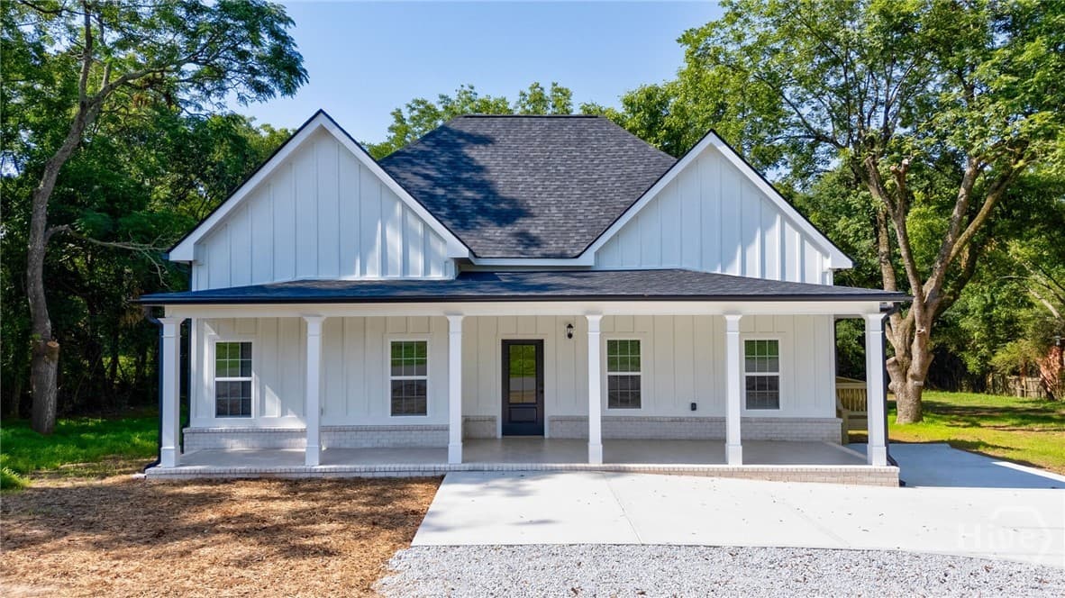 540 Sunset Avenue - Photo 1