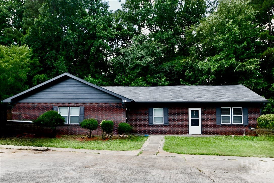 131- 133 Michele Drive - Photo 1