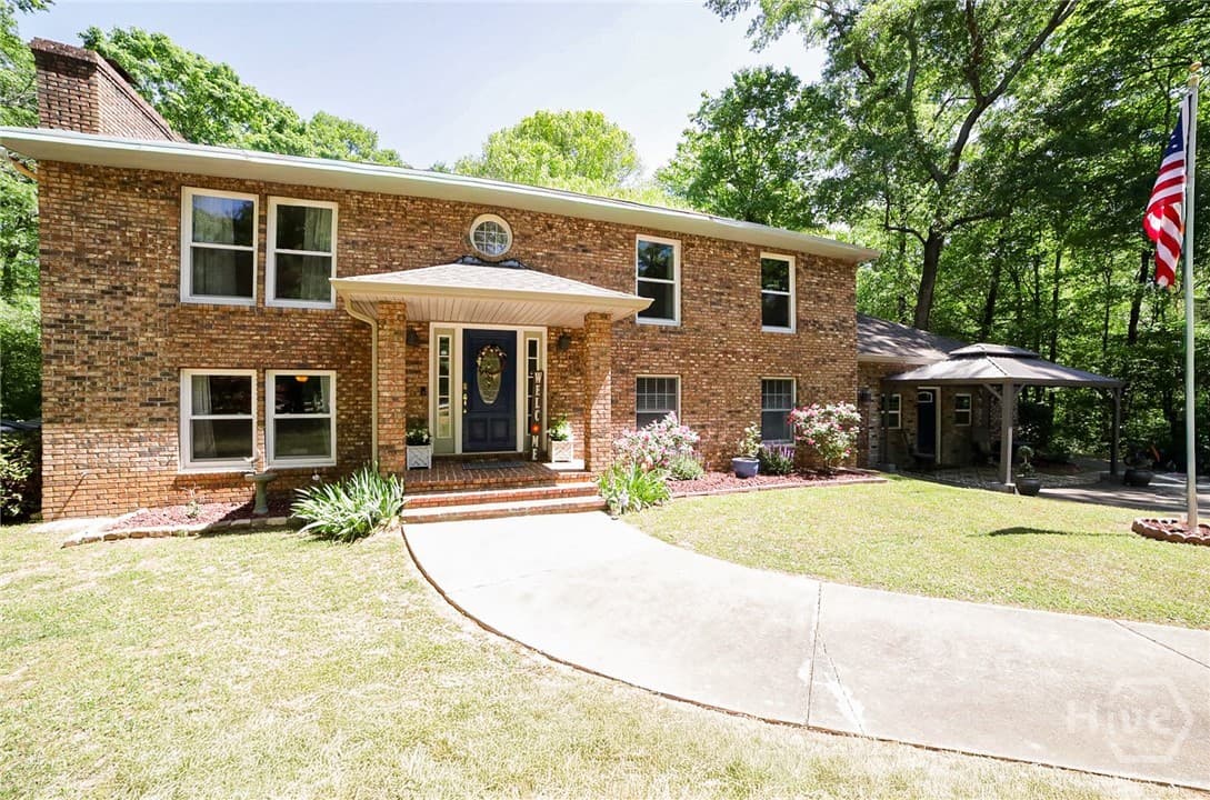 298 Hudson River Drive - Photo 1