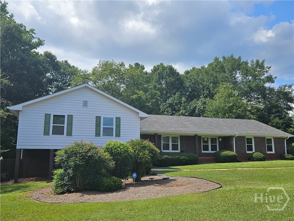160 Edgewood Drive