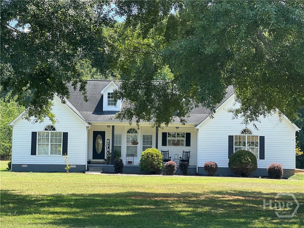 476 Clover Ave - Photo 1
