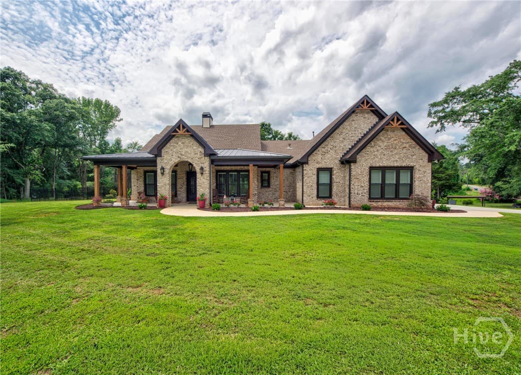 233 Hunter Road