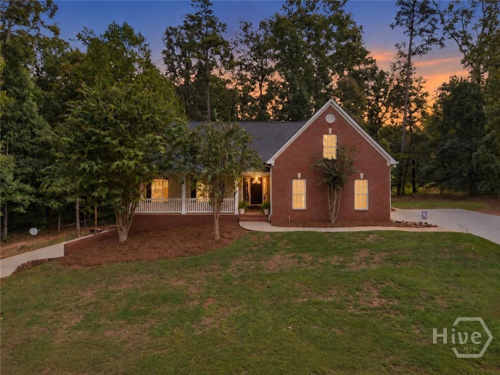 49 Thornhill Circle - Photo 1