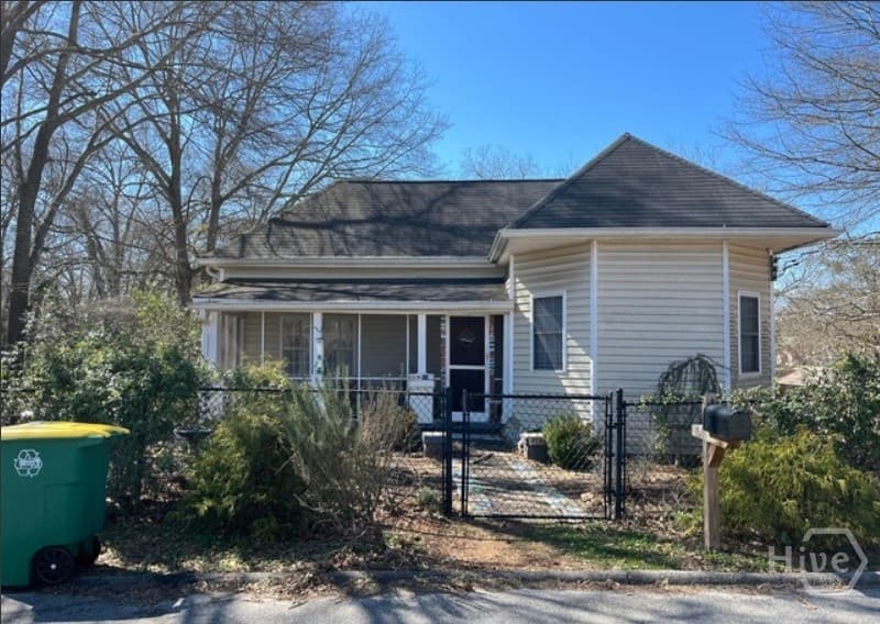 1734 E Broad Street - Photo 1