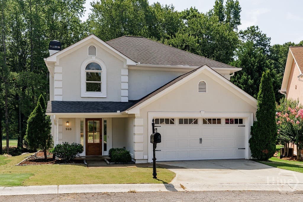 265 Cambridge Drive - Photo 1