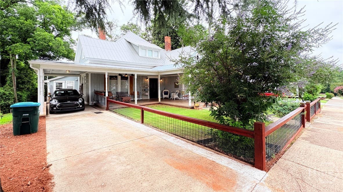 79 Georgia Avenue - Photo 1