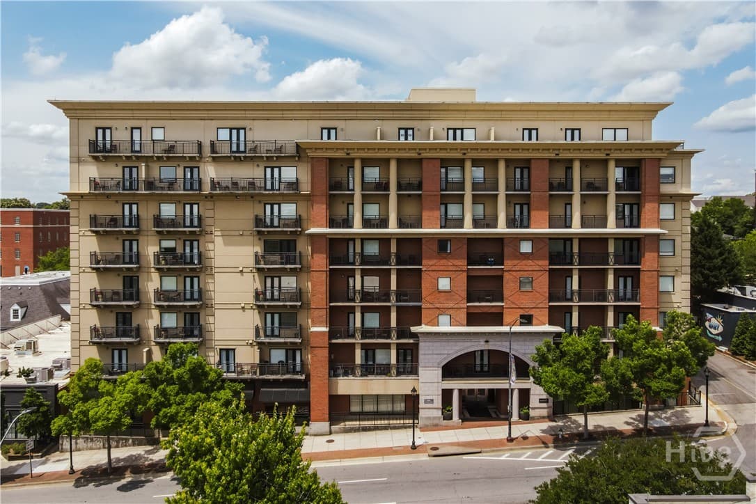 250 Broad Street W 819 - Photo 1