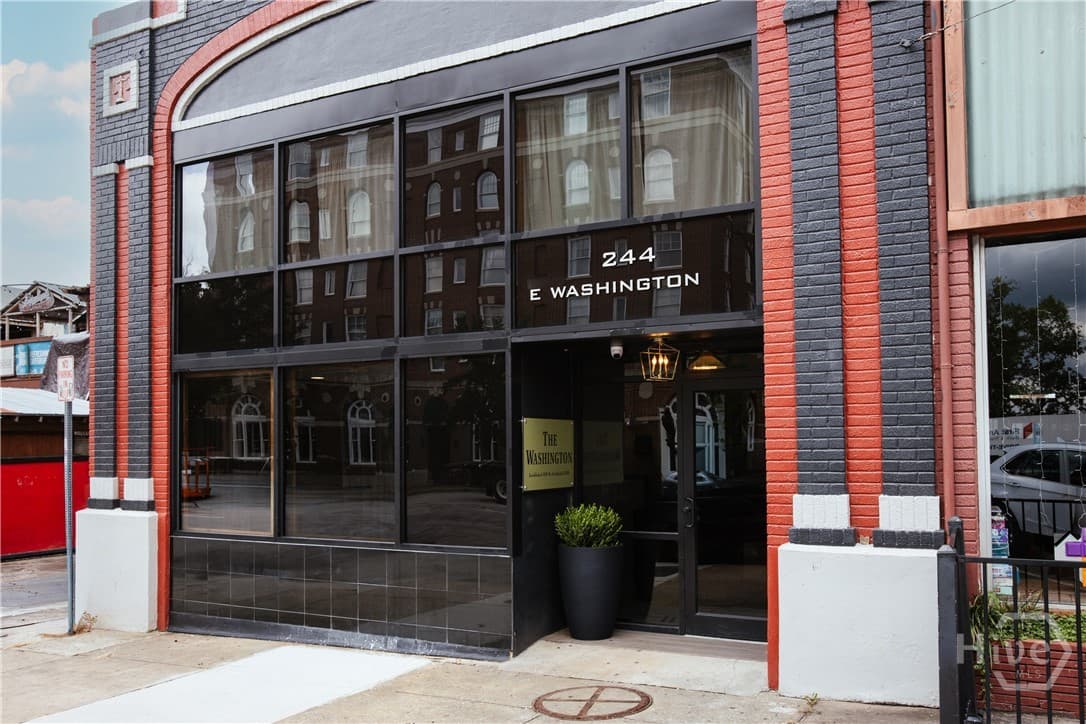 244 E Washington 150 - Photo 1