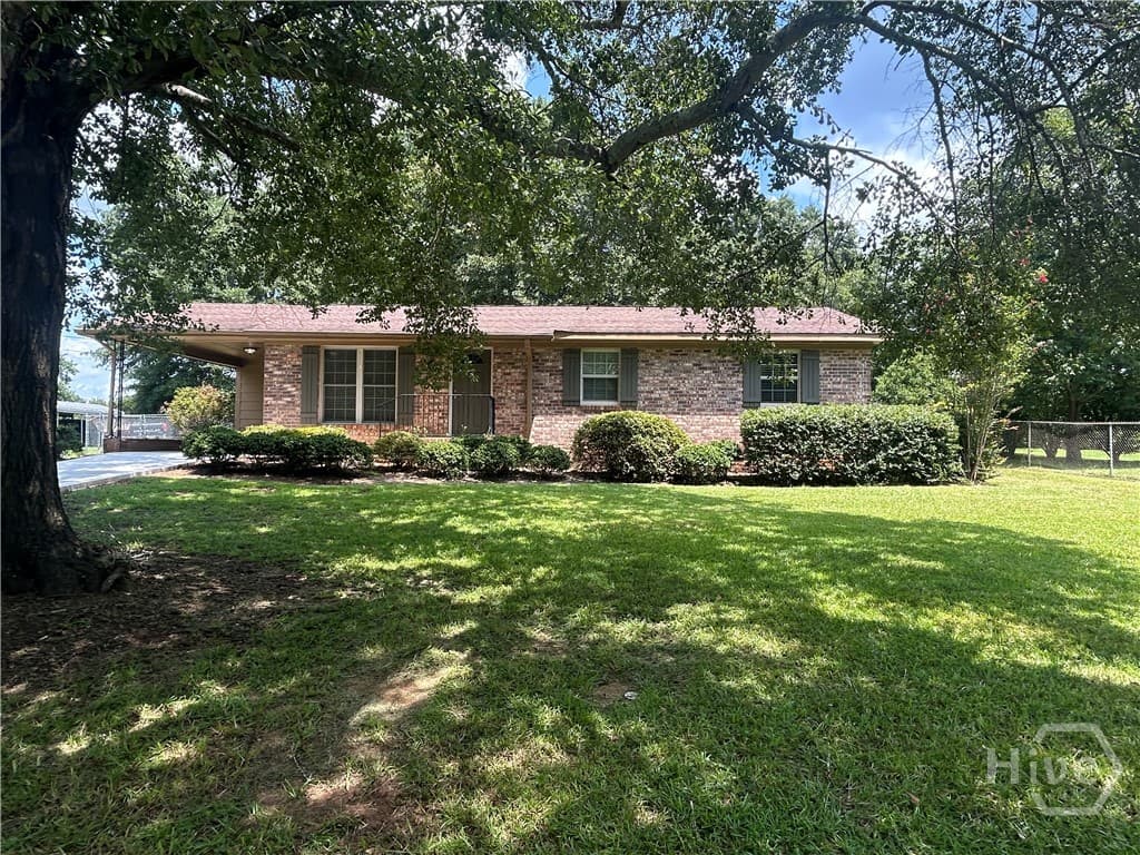 1020 Tuxedo Lane - Photo 1