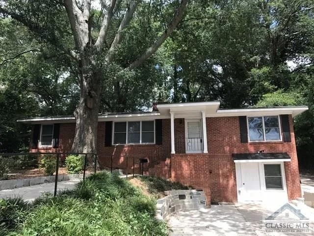48 Holman Avenue - Photo 1