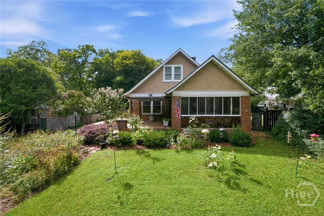 340 King Avenue - Photo 1