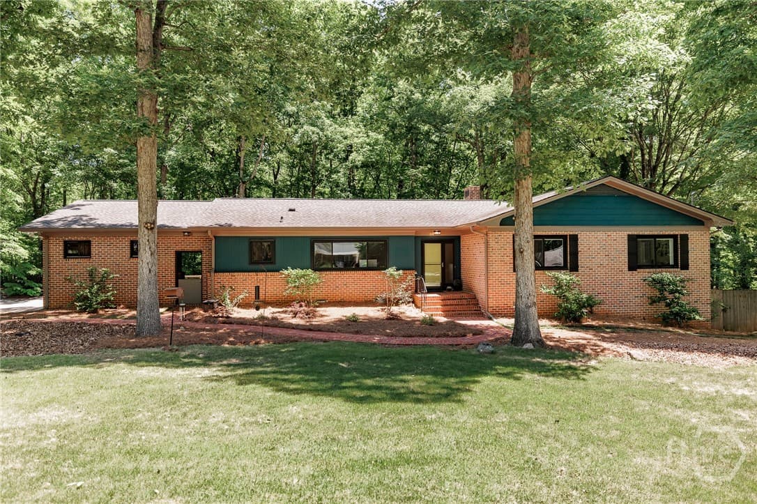145 Pendleton Drive - Photo 1
