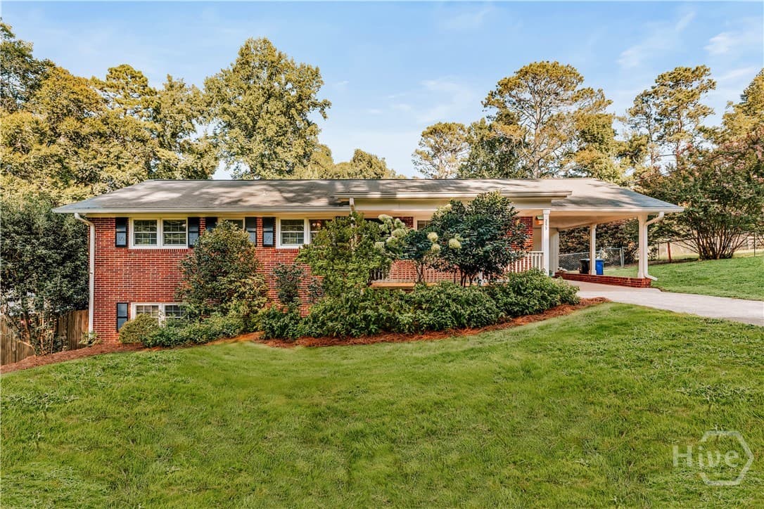 255 Caroline Avenue - Photo 1