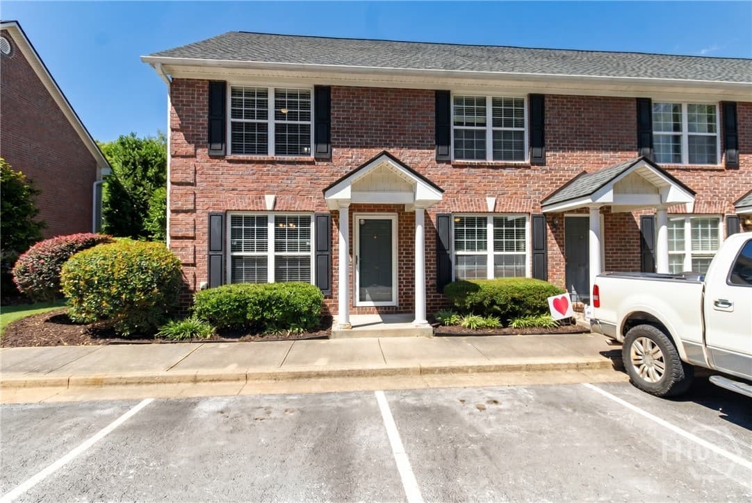 240 Cleveland Rd. 440 - Photo 1