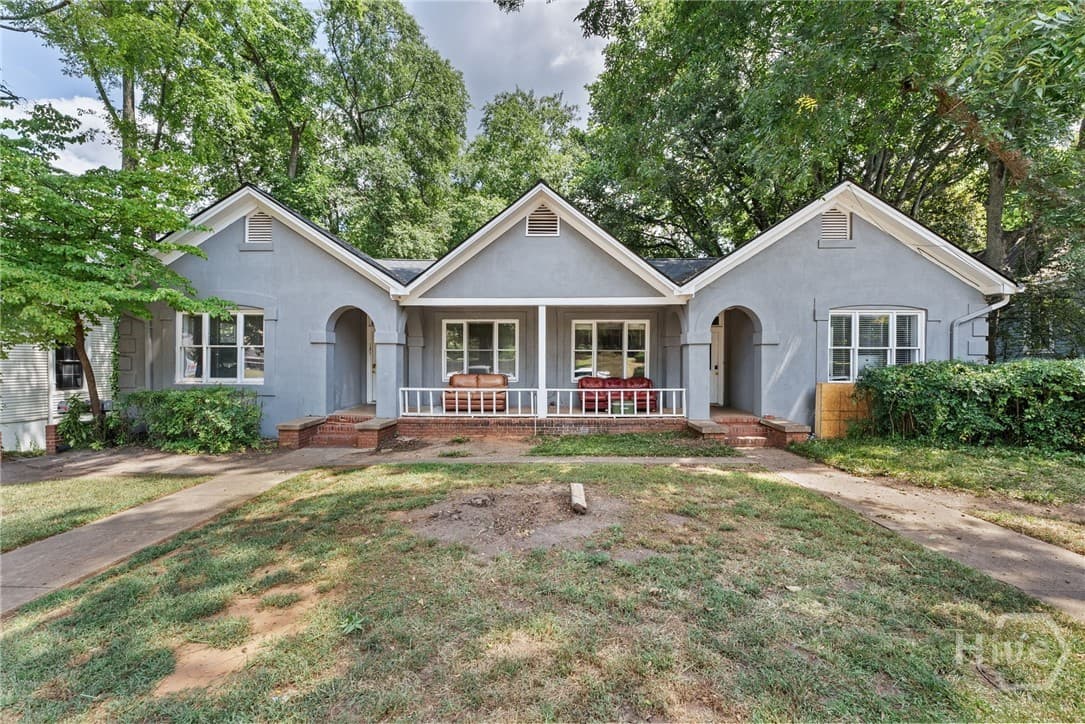 131 S Milledge Avenue - Photo 1