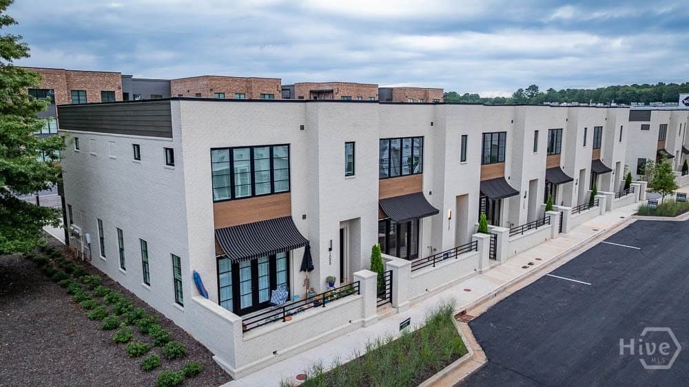 1121 Watson Lane