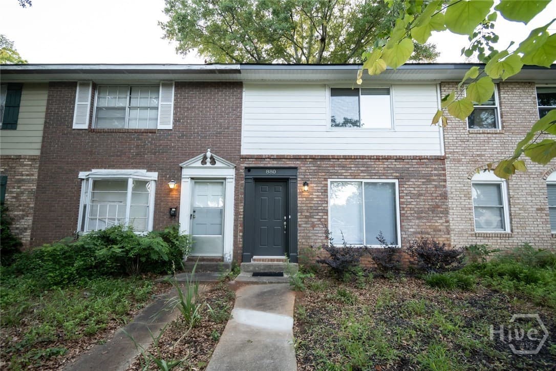 880 College Avenue - Photo 1