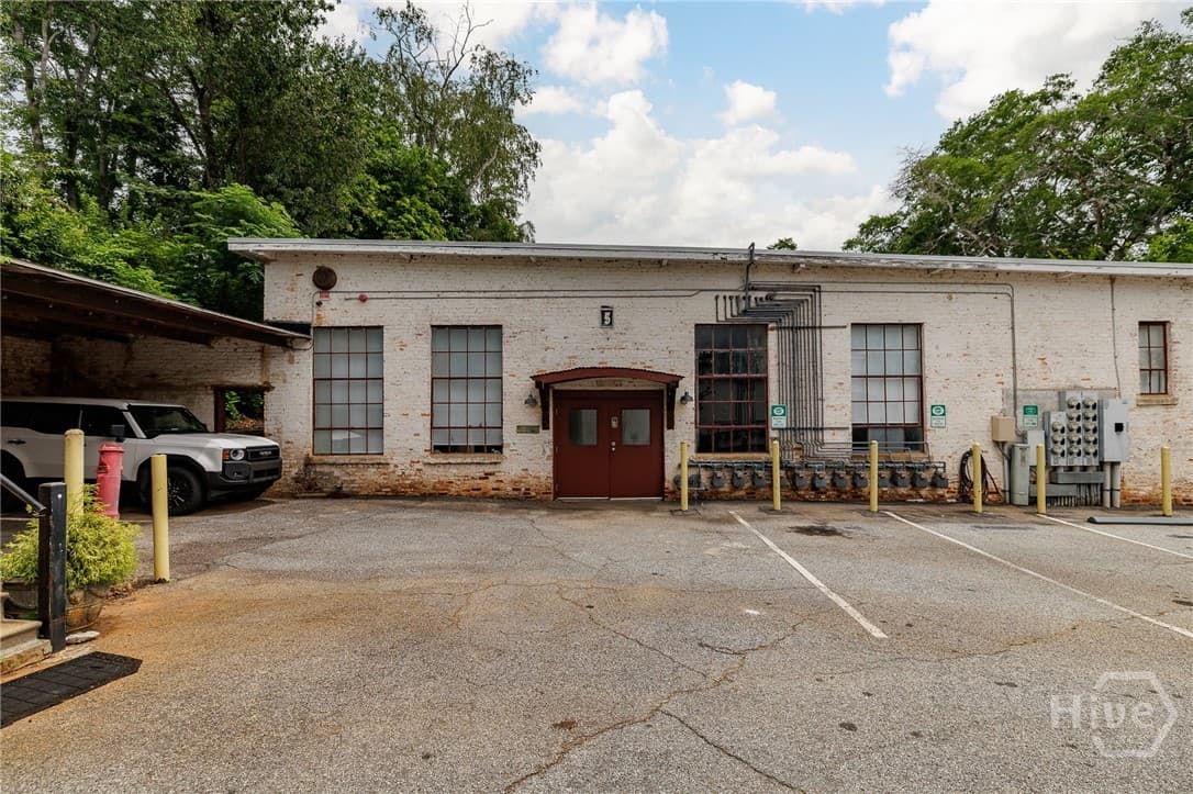 585 White Circle 504 - Photo 1