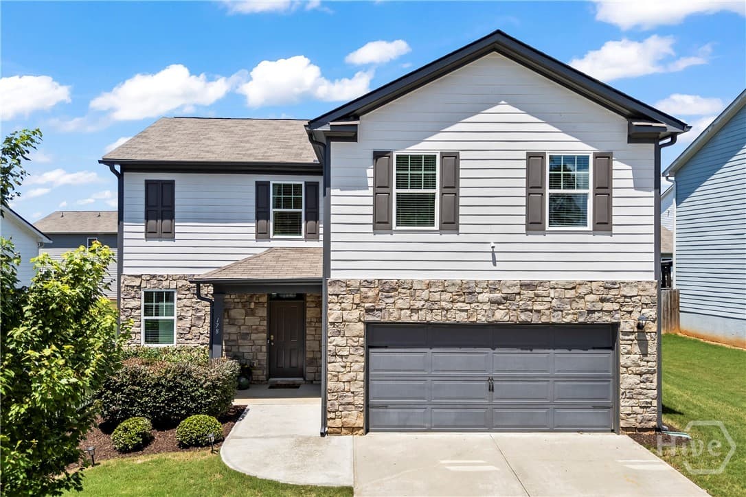 178 Starbuck Parkway - Photo 1