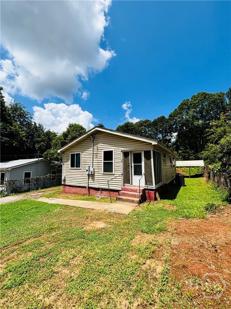 1745 W Hancock Avenue - Photo 1