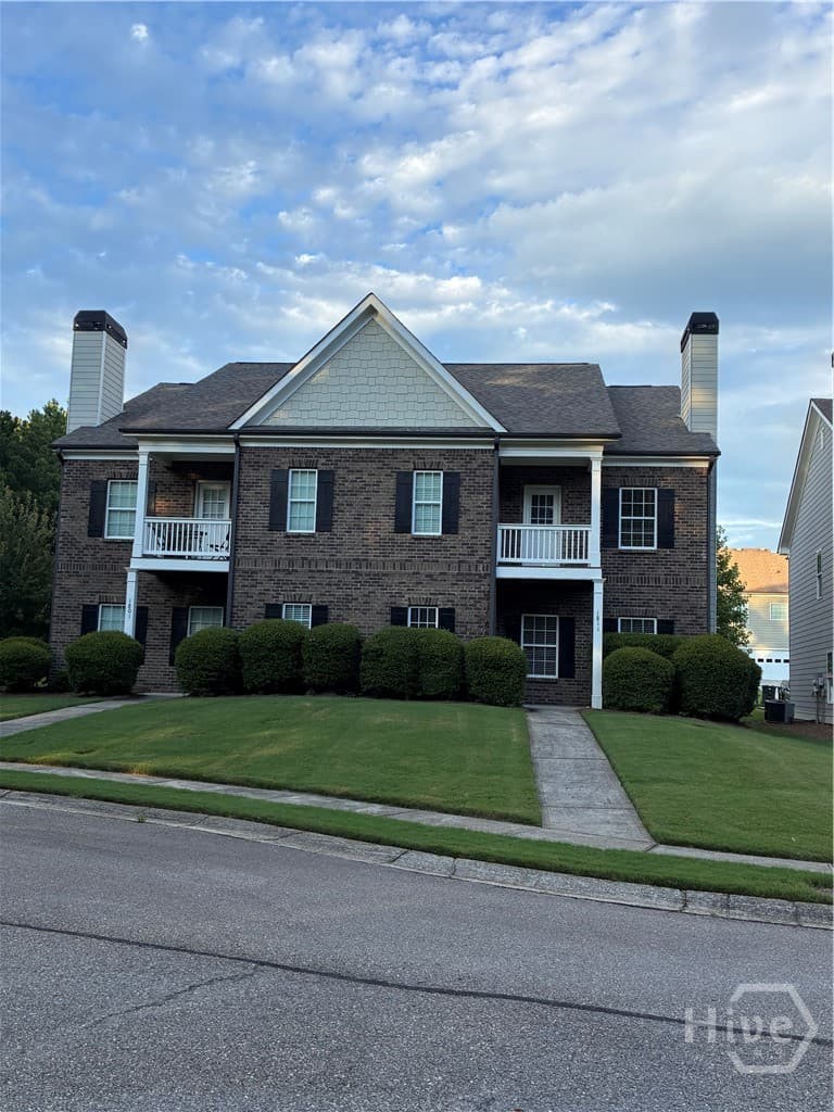 1811 Bedford Trail