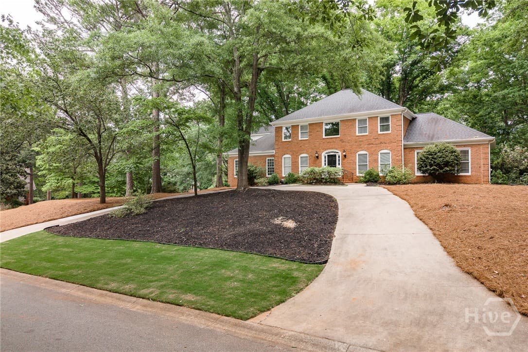 250 Benjamin Drive - Photo 1