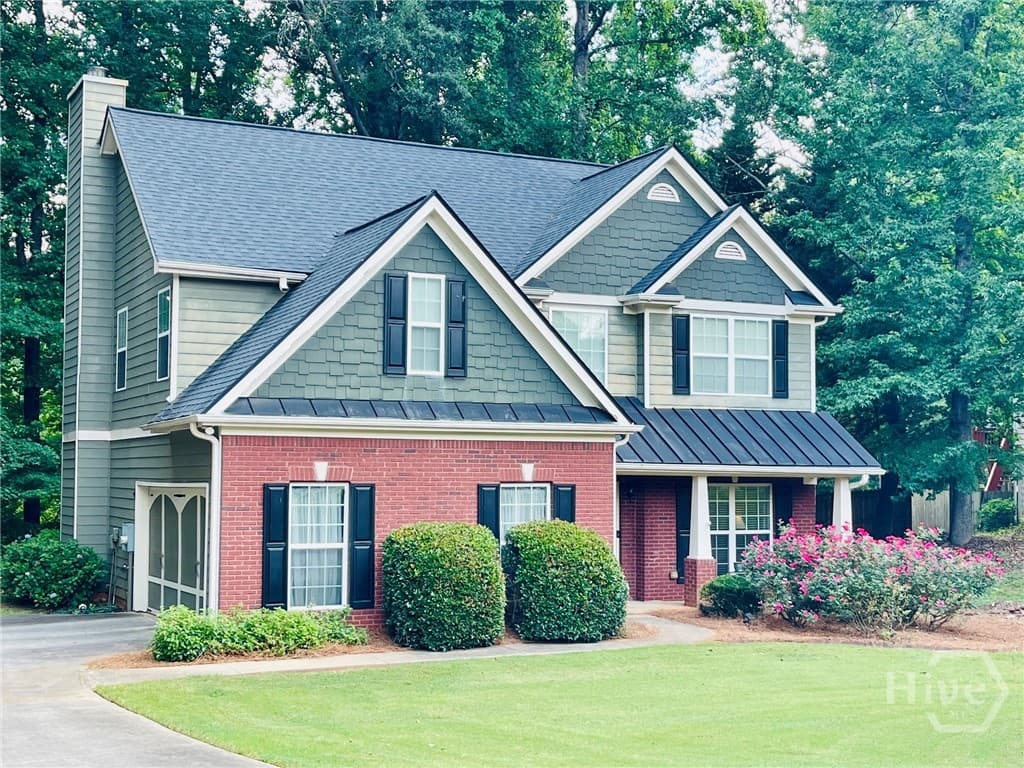 933 Vinings Drive - Photo 1