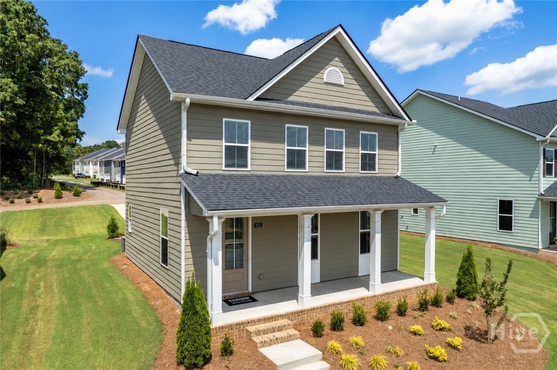 912 Stow Lane - Photo 1