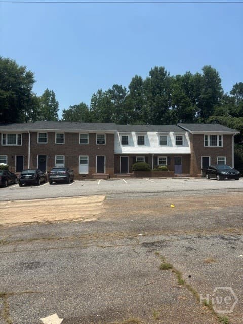 180 Chalfont Lane 1-6 - Photo 1