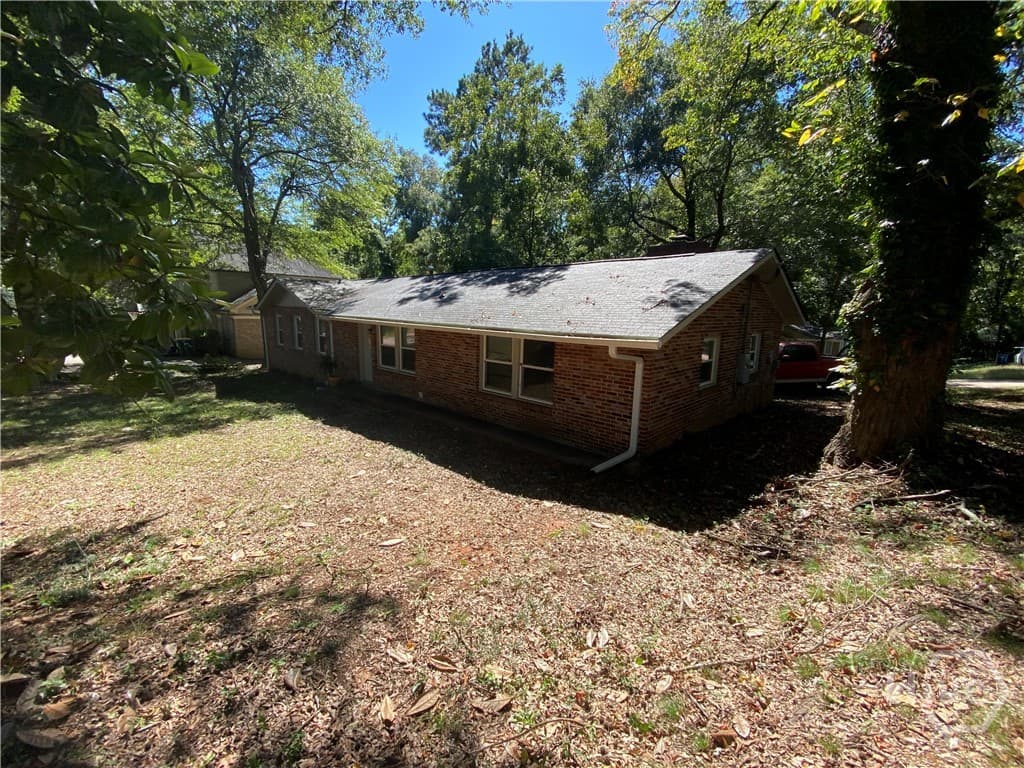 2010 S Milledge Avenue - Photo 1