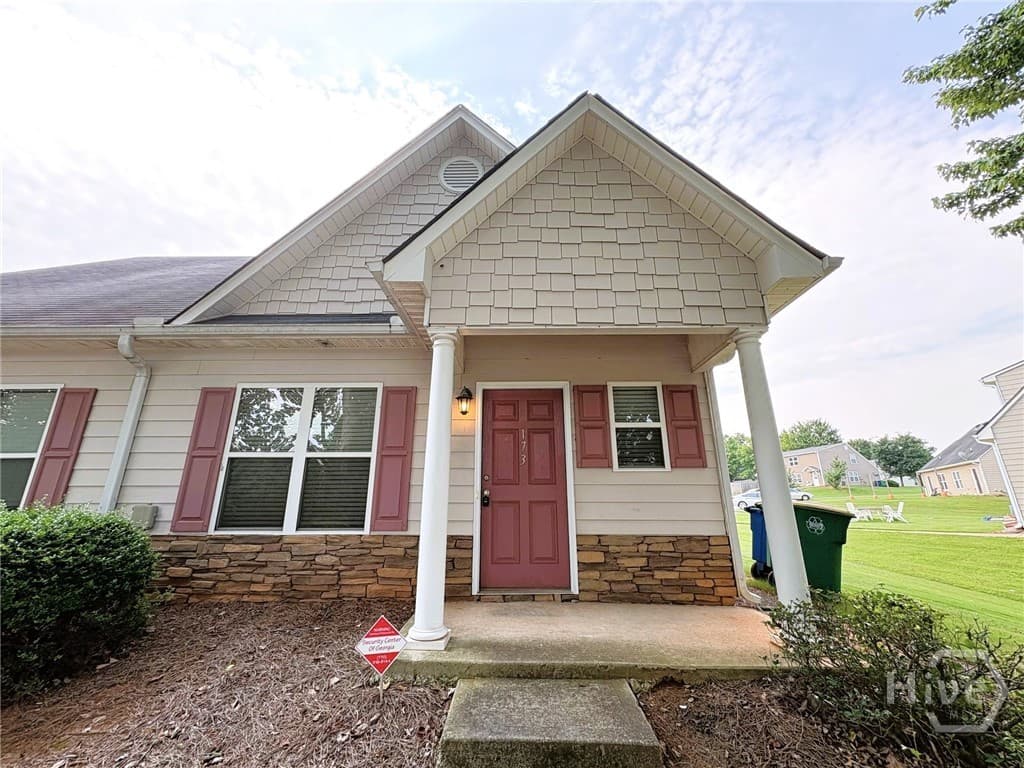 173 Bridgewater Circle - Photo 1
