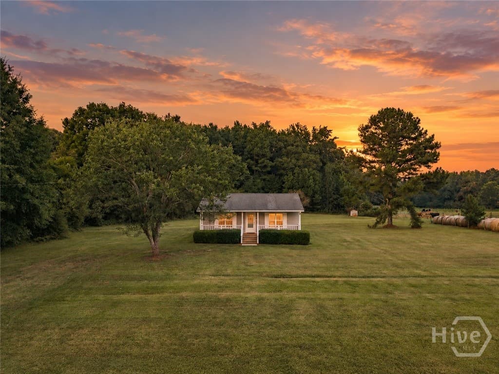 984 Arnoldsville Road - Photo 1