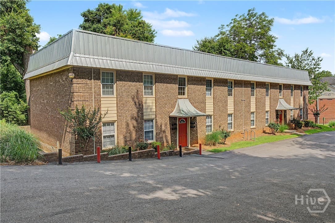 159 E Cloverhurst Avenue - Photo 1