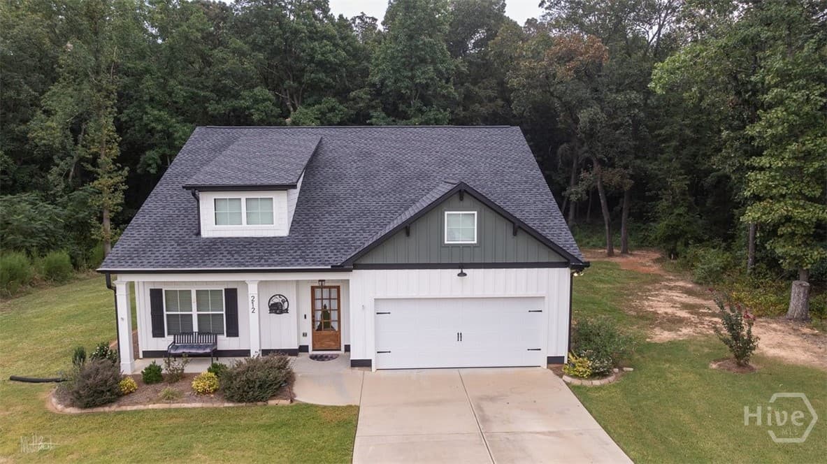 212 Live Oak Ln - Photo 1