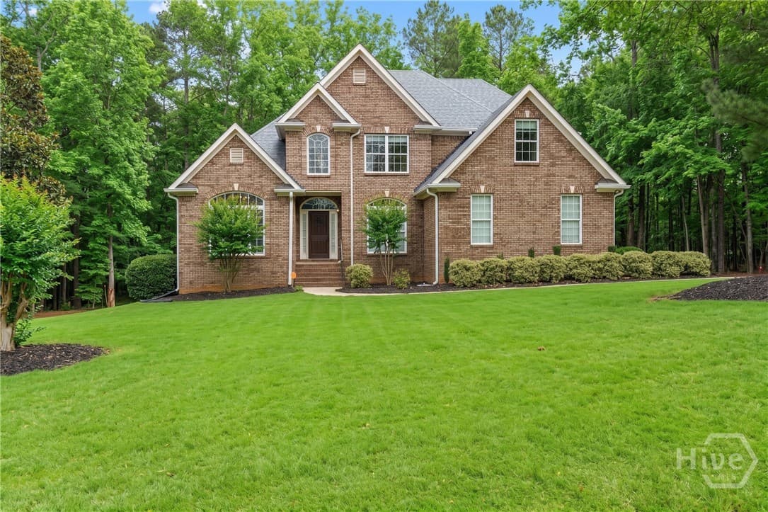 140 Wesley Drive - Photo 1