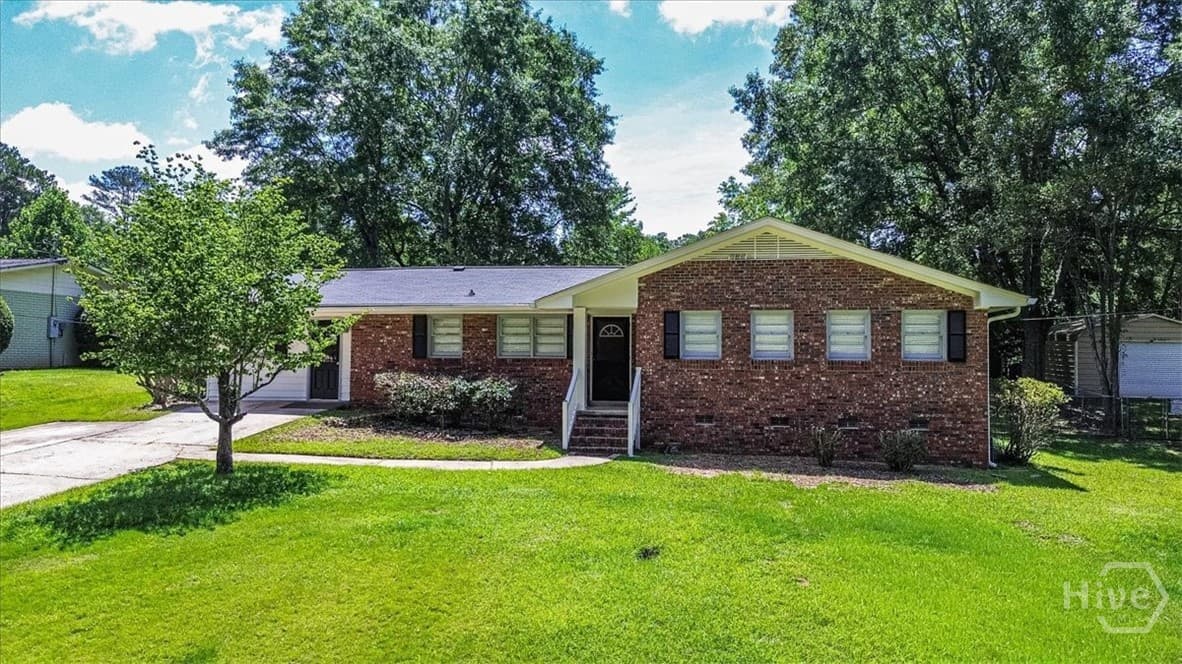 265 Ferncliff Drive - Photo 1
