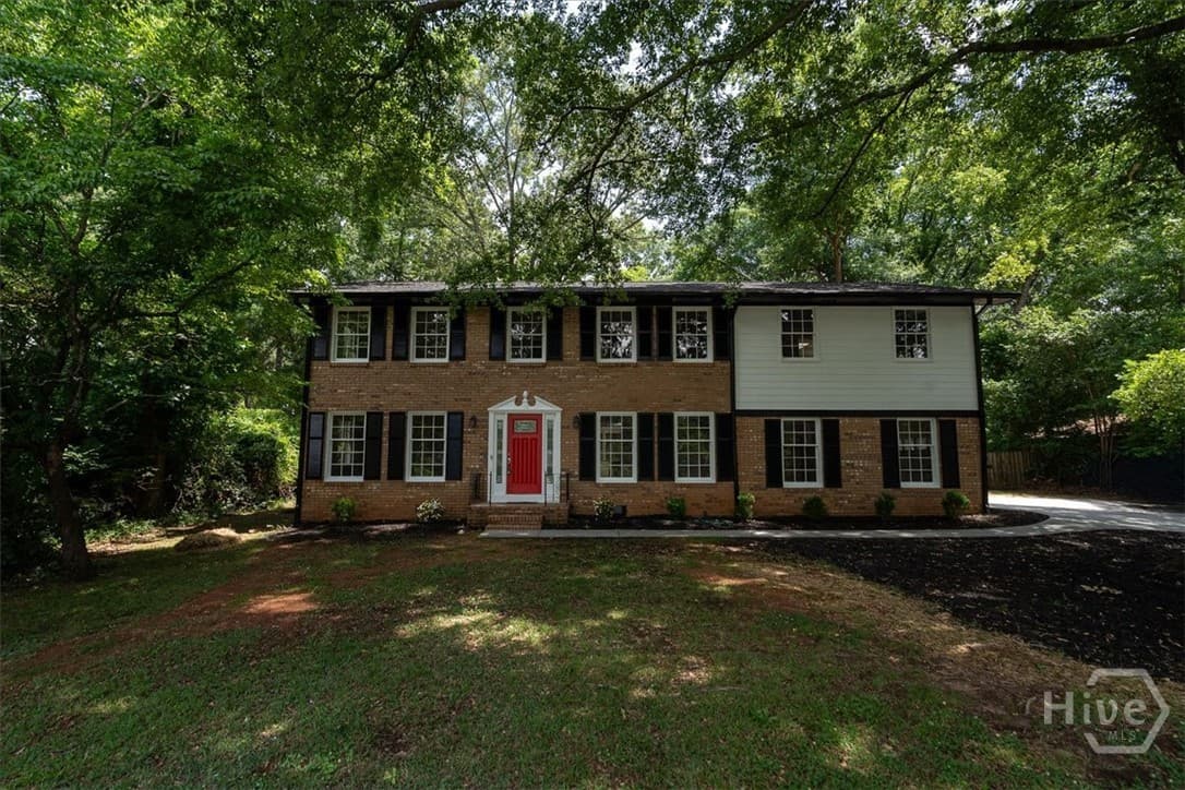 385 Brookwood Drive - Photo 1