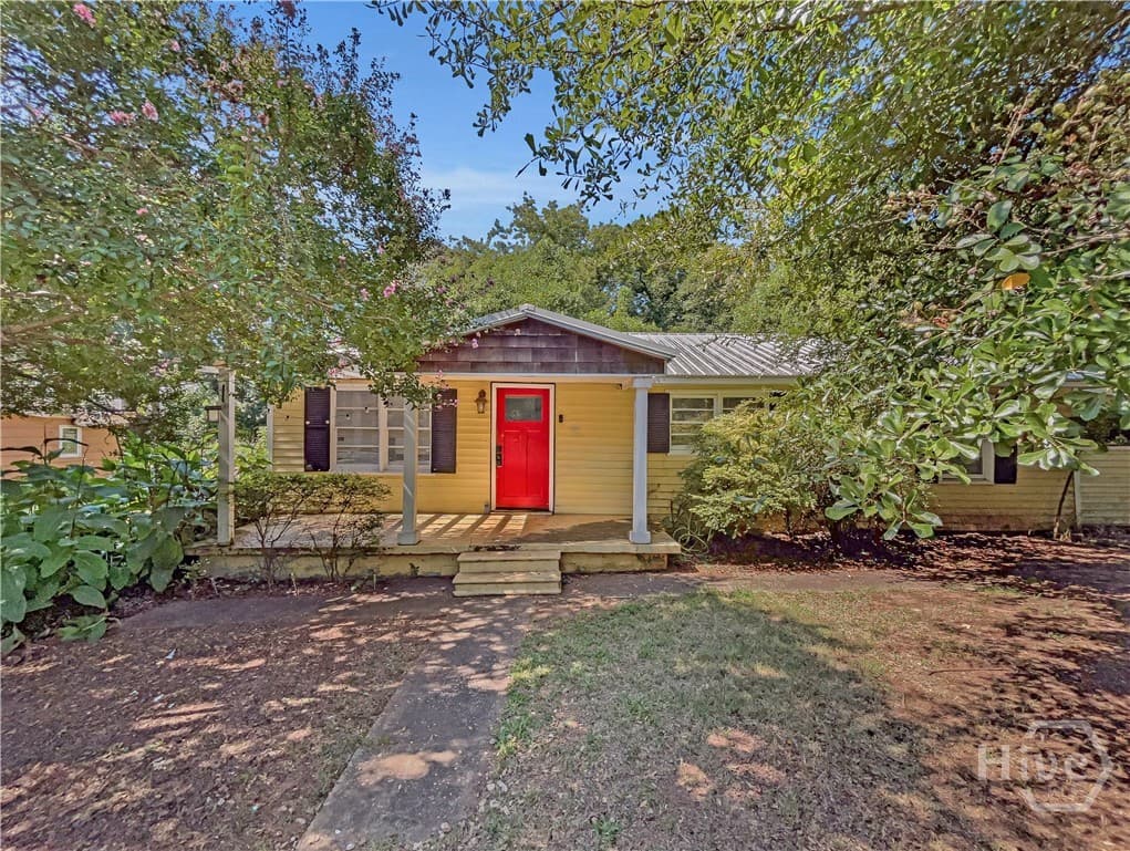 1748 E Broad Street - Photo 1